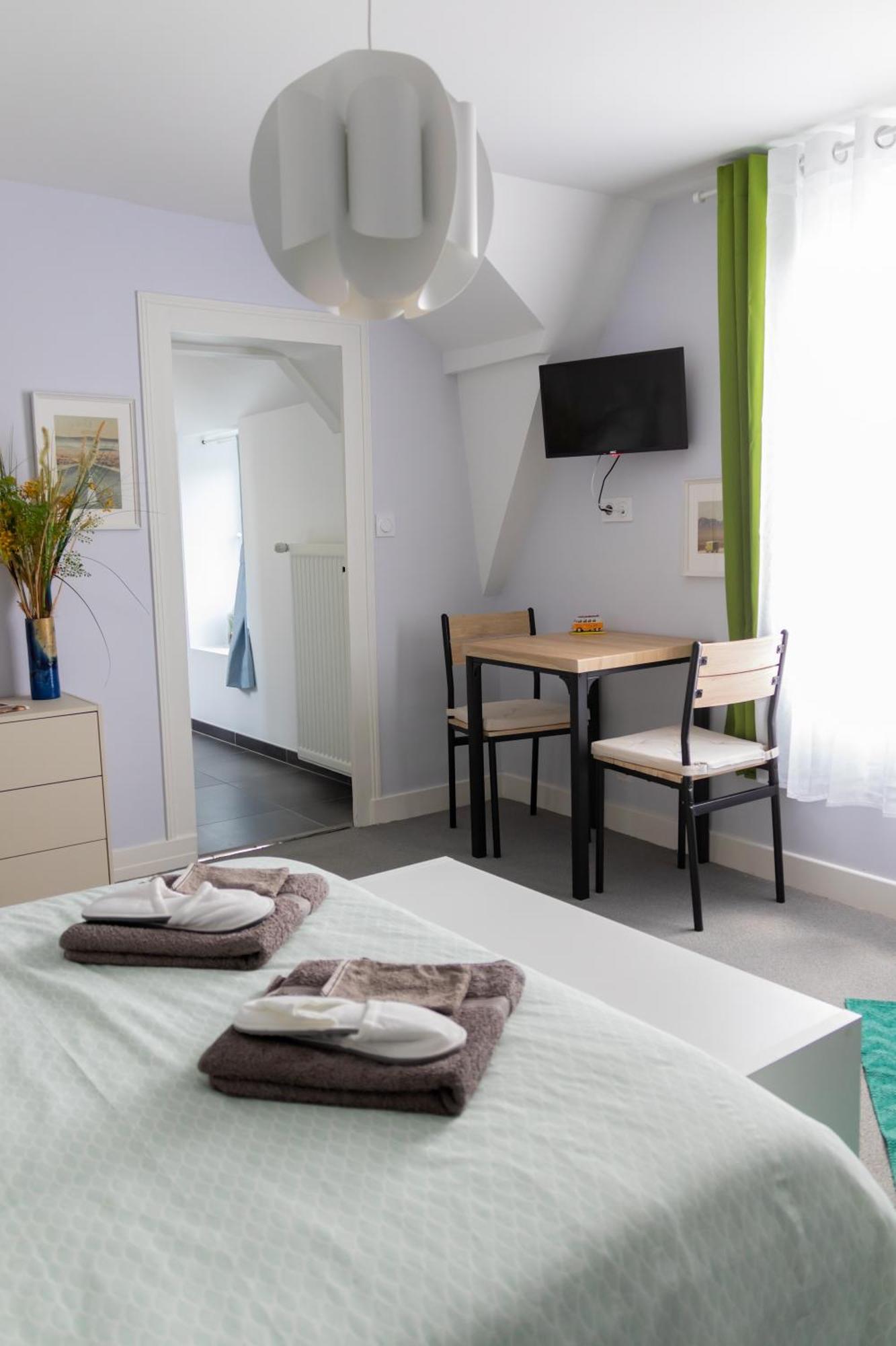 Hotel Les Tourterelles Vendôme Pokoj fotografie
