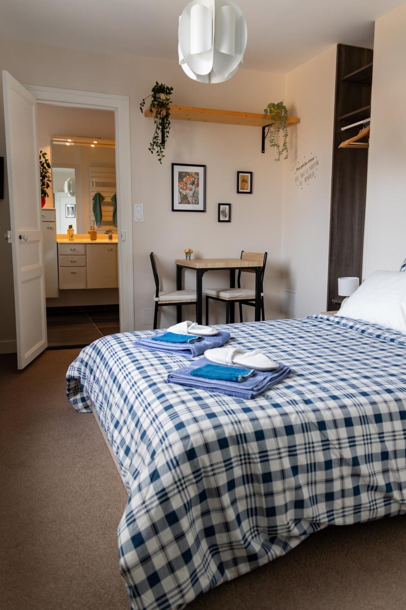 Hotel Les Tourterelles Vendôme Pokoj fotografie